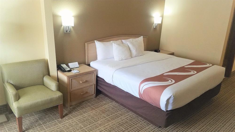 Quality Inn Louisville-Jefferson County Extérieur photo