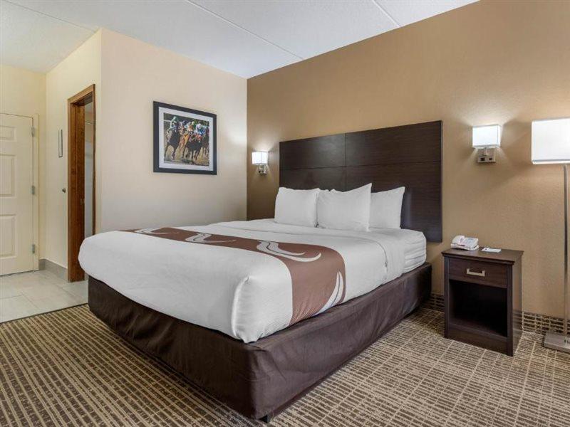 Quality Inn Louisville-Jefferson County Extérieur photo