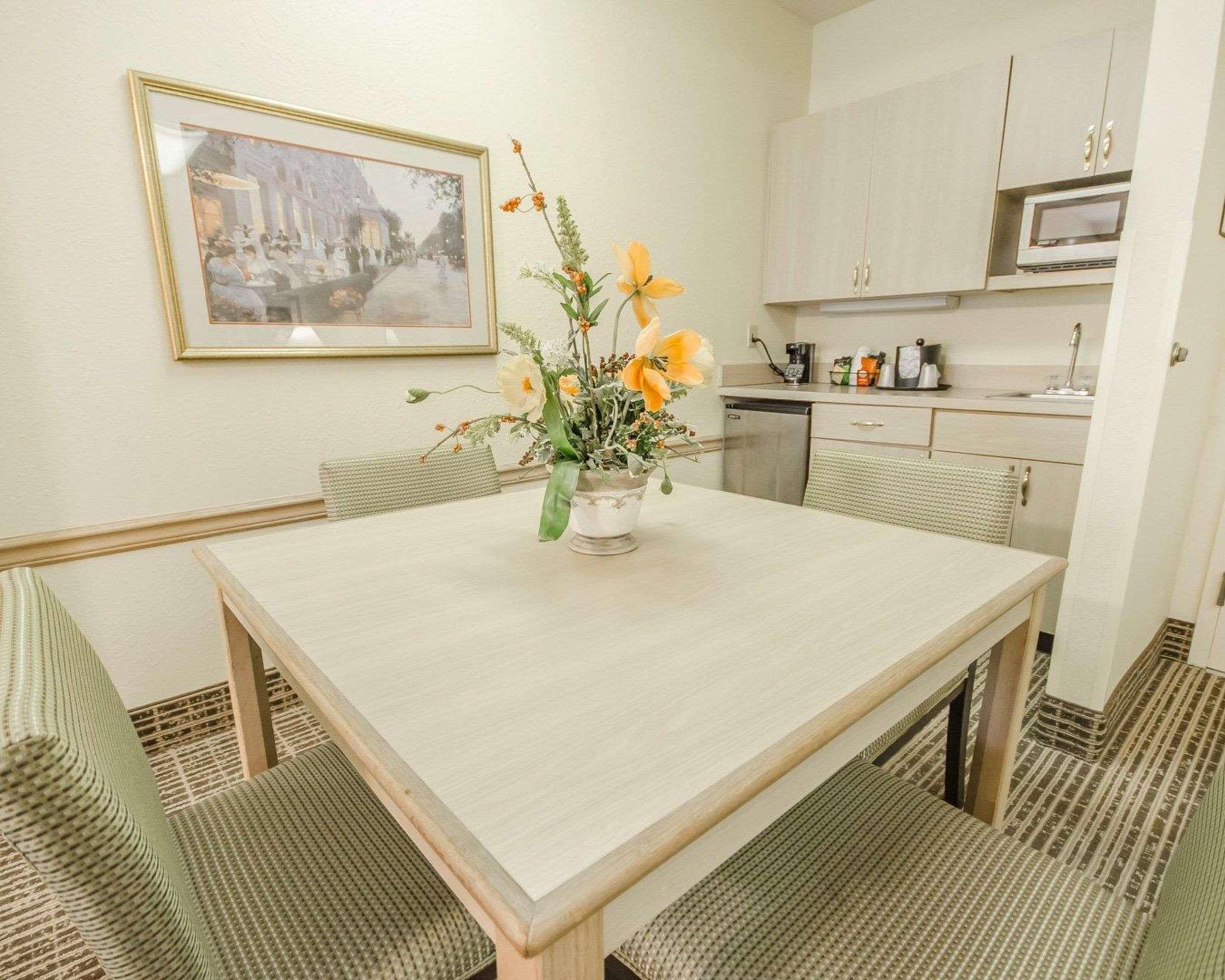 Quality Inn Louisville-Jefferson County Extérieur photo