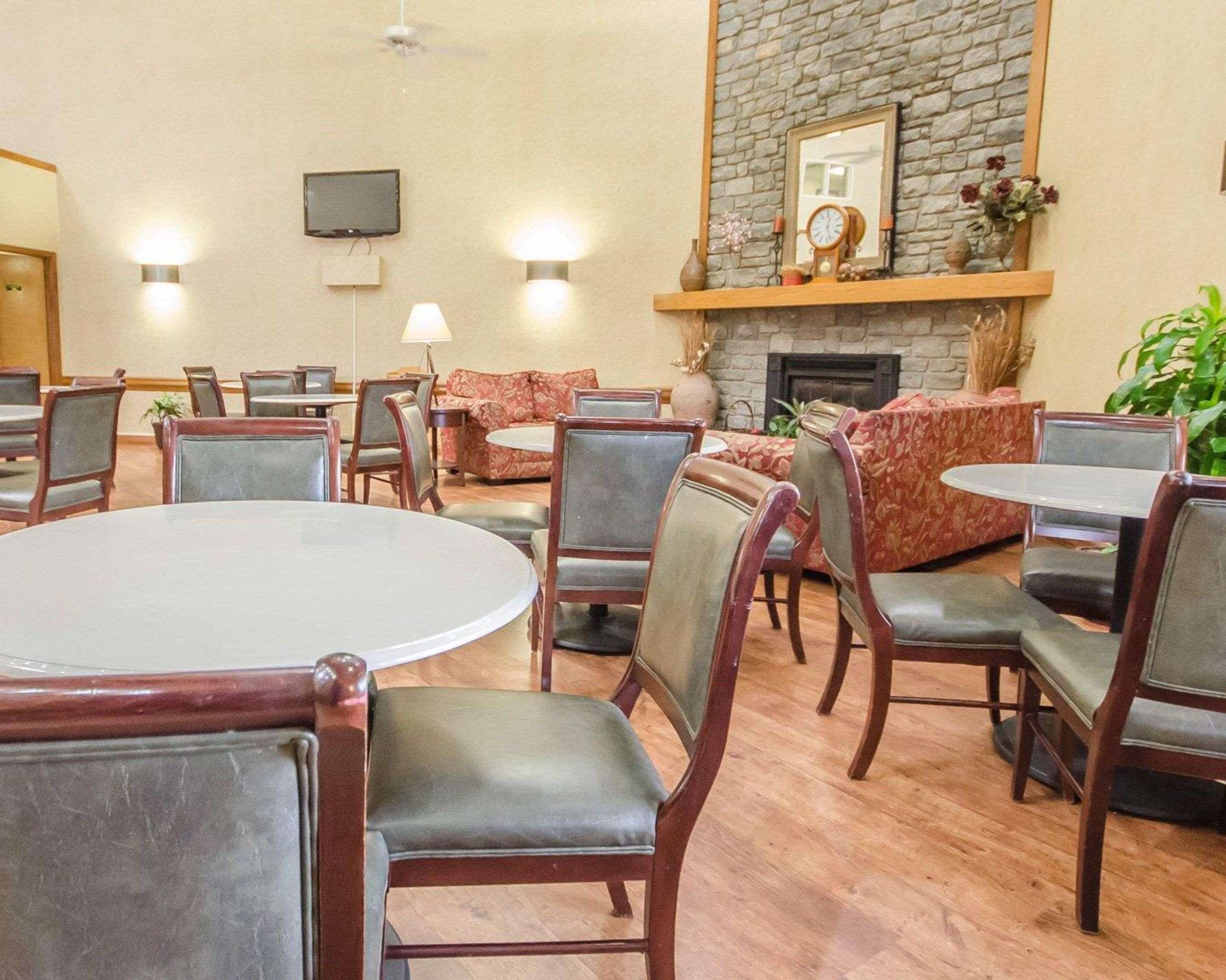 Quality Inn Louisville-Jefferson County Extérieur photo