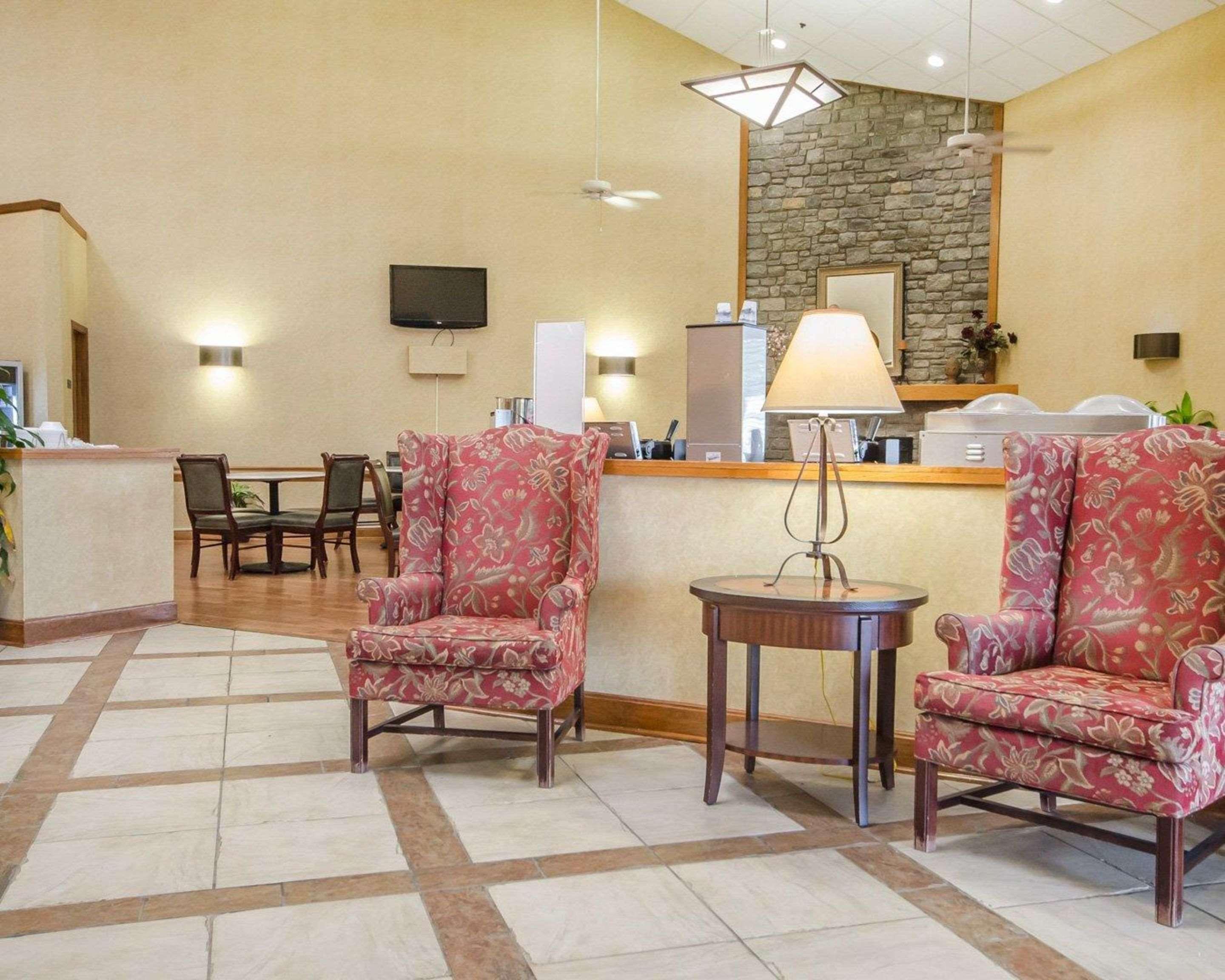 Quality Inn Louisville-Jefferson County Extérieur photo