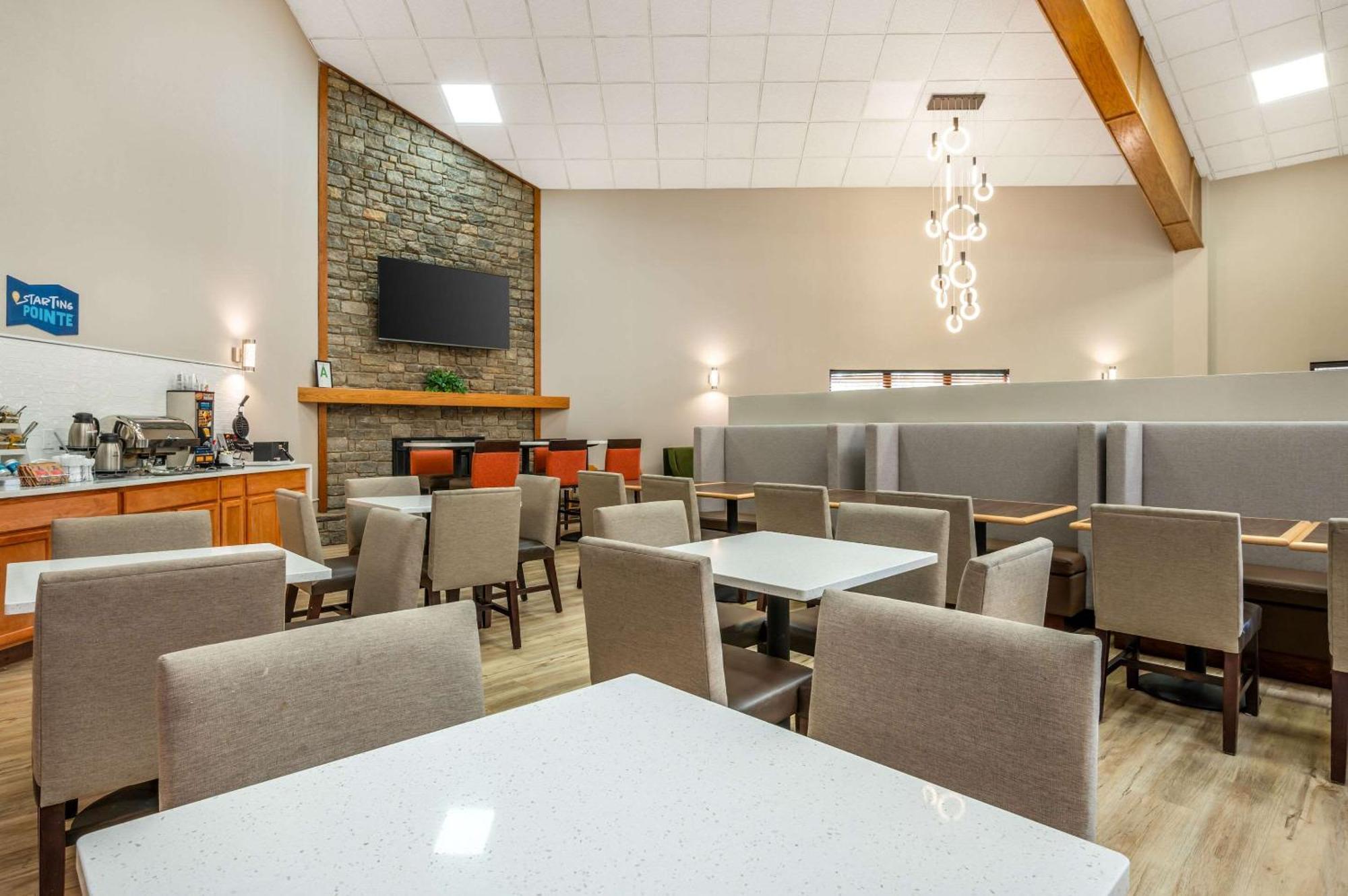 Quality Inn Louisville-Jefferson County Extérieur photo