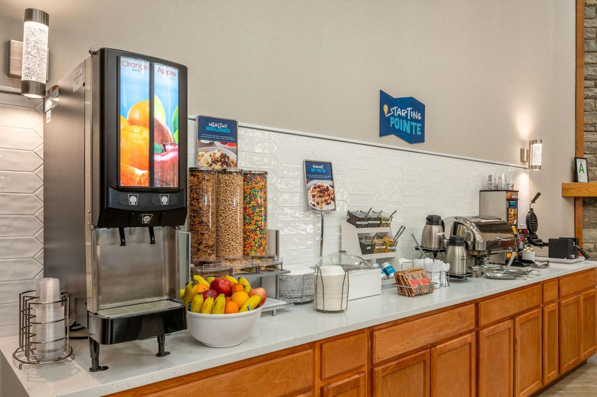 Quality Inn Louisville-Jefferson County Extérieur photo