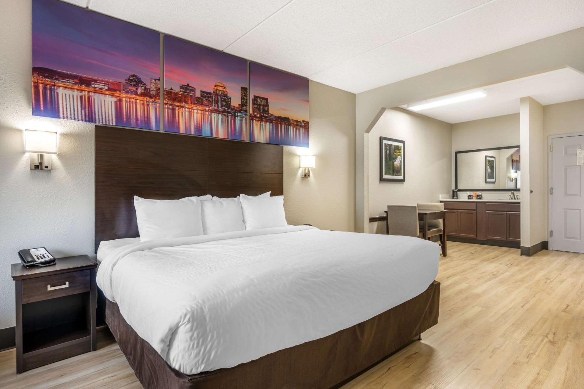 Quality Inn Louisville-Jefferson County Extérieur photo