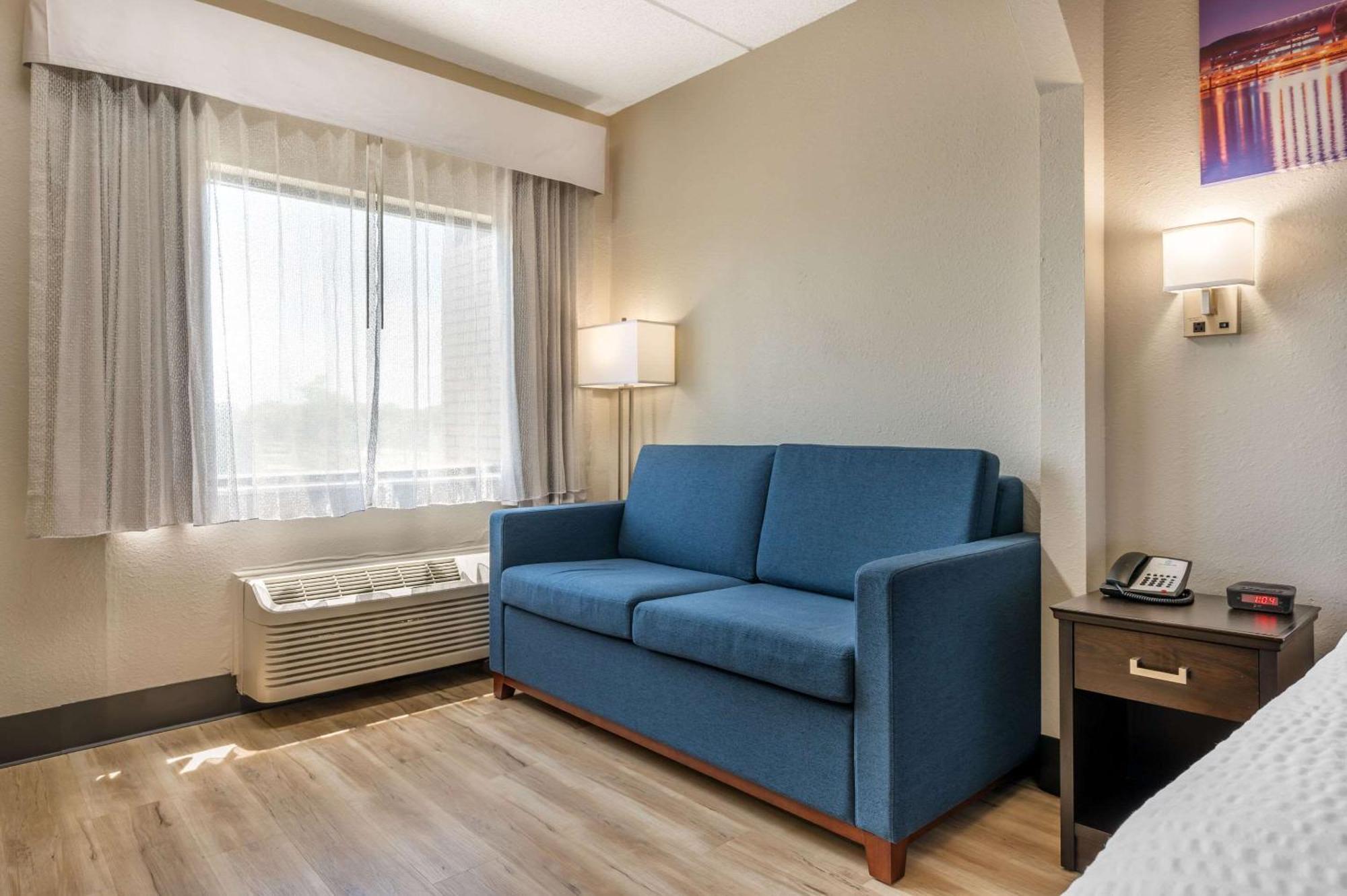 Quality Inn Louisville-Jefferson County Extérieur photo