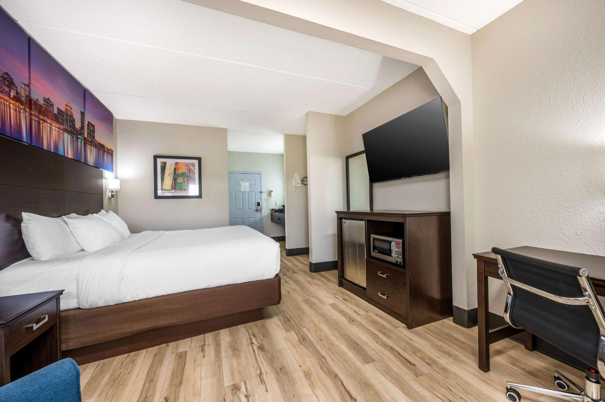 Quality Inn Louisville-Jefferson County Extérieur photo