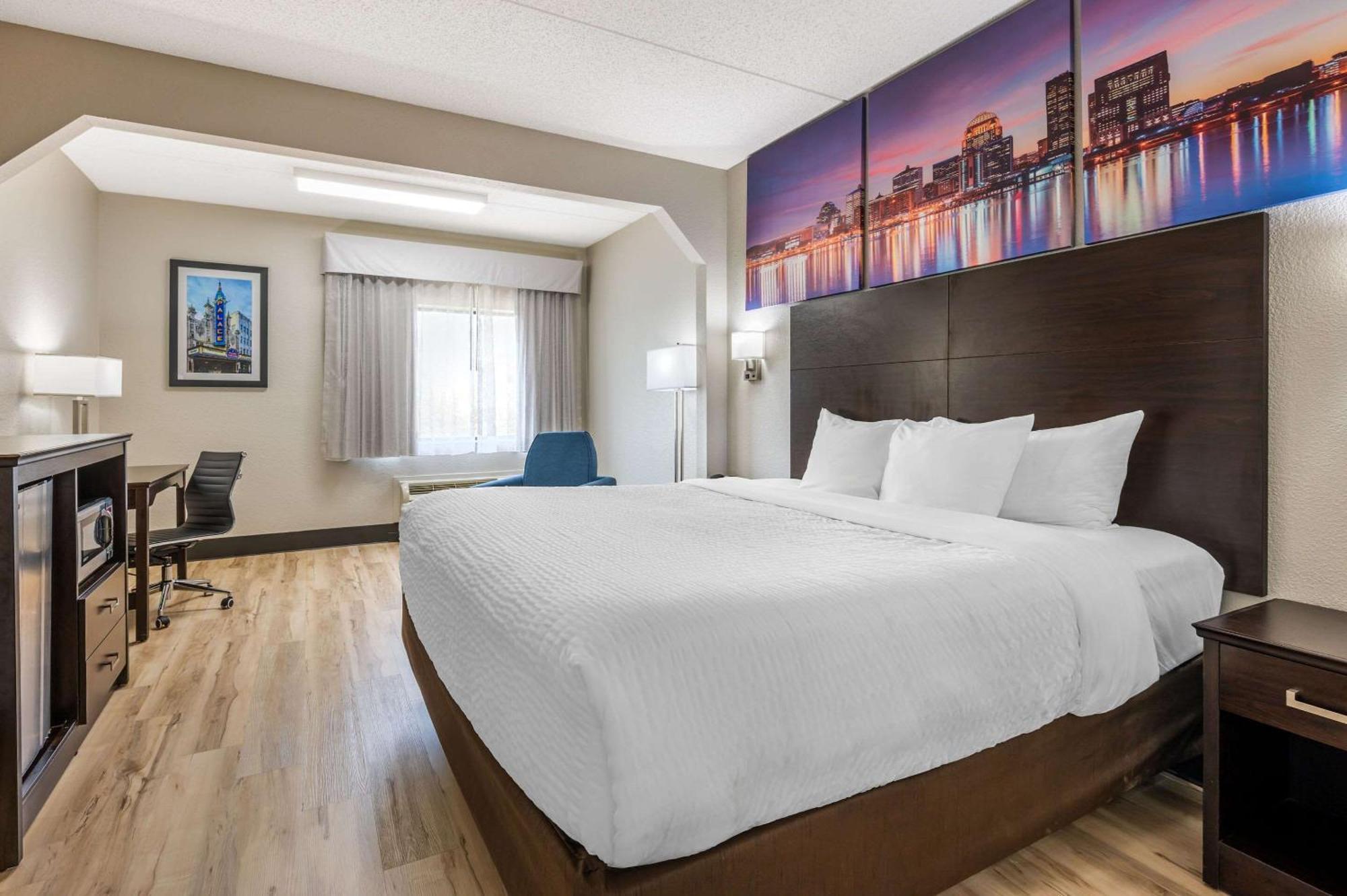 Quality Inn Louisville-Jefferson County Extérieur photo